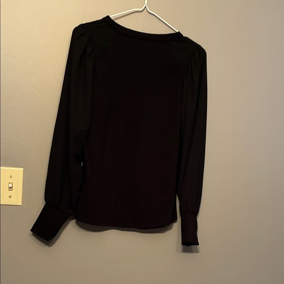 RW&CO. Elegant Black Blouse - Picture 6 of 12